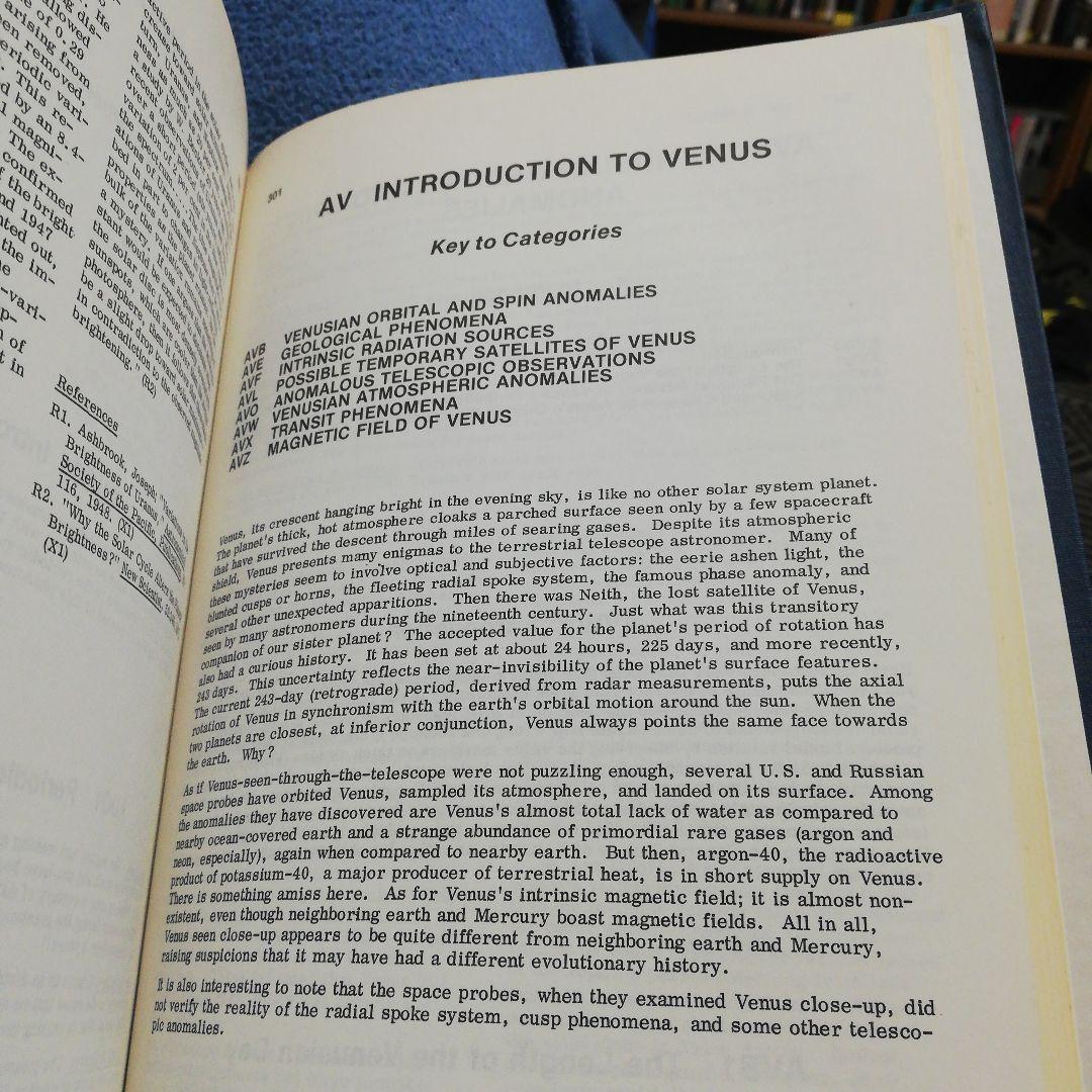 洋書 THE MOON AND THE PLANETS by Corliss