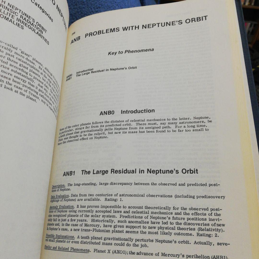 洋書 THE MOON AND THE PLANETS by Corliss