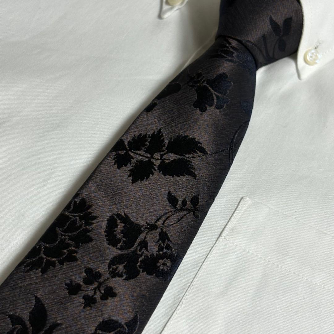 GUCCI ネクタイ ダークブラウン ボタニカル柄 光沢 ブラック
