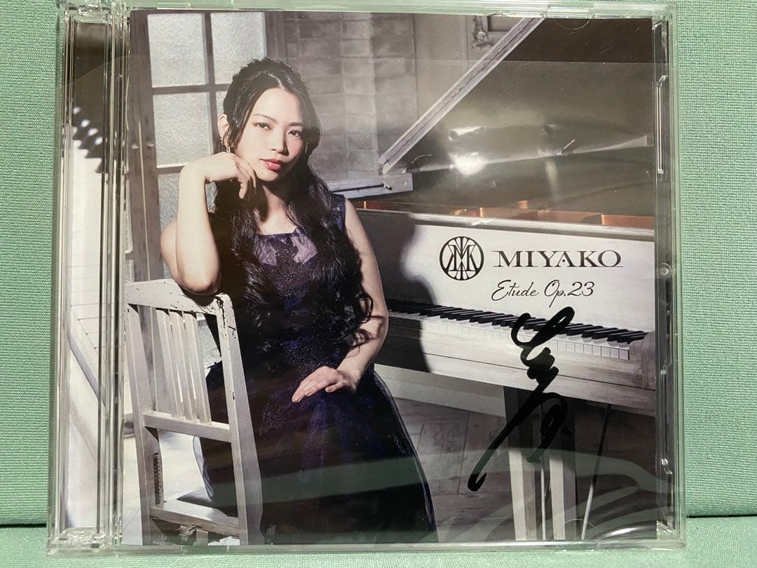 LOVEBITES MIYAKO CD2セット＋サイングッズ