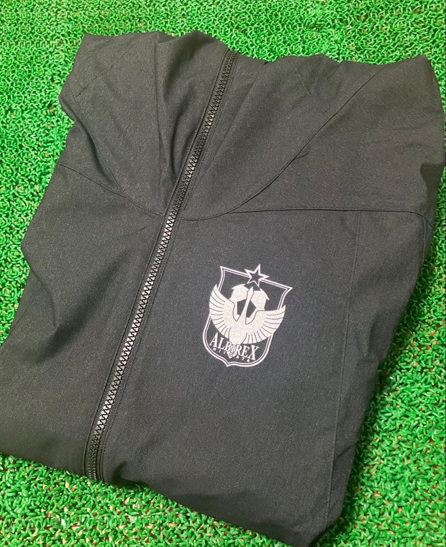アルビレックス新潟　ウーブンパーカージャケット　サイズＬ