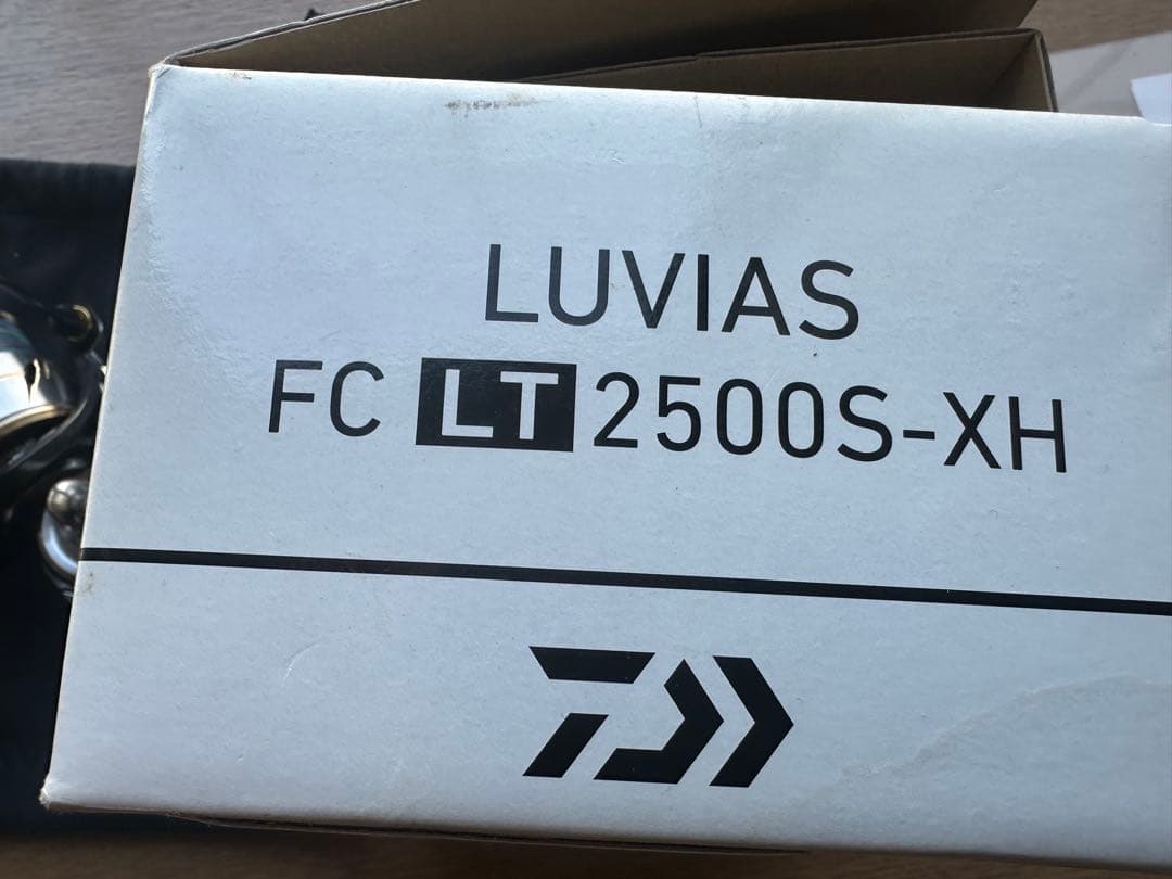 お買い得　DAIWA LUVIAS FC LT2500S-XH スピニングリール