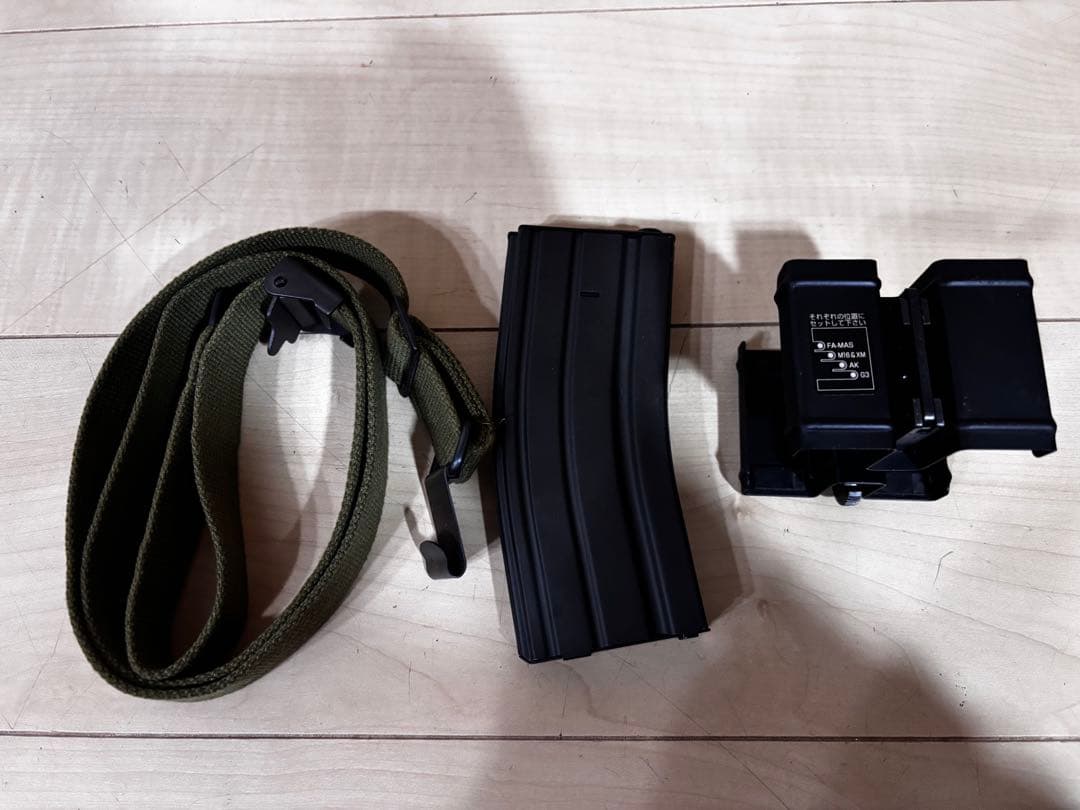 東京マルイ　SR-16 M4 電動ガン　ケース　マガジンおまけ付き　ジャンク品