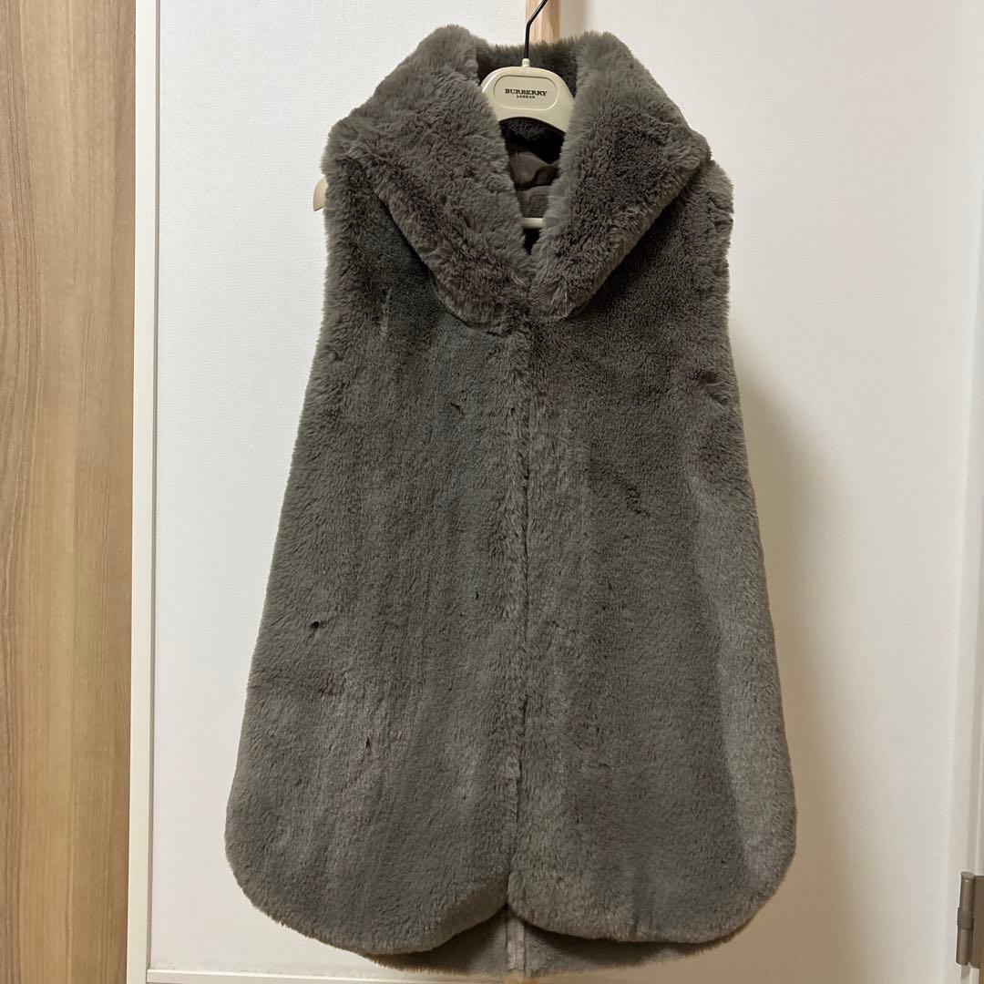 新品　タグ付き　ベルドルージュ　フーデッド　ファーベスト　定価25300円