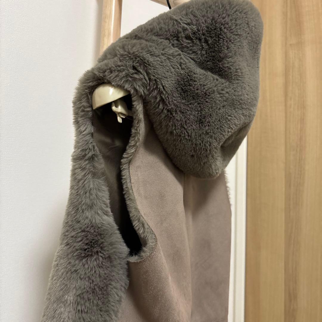 新品　タグ付き　ベルドルージュ　フーデッド　ファーベスト　定価25300円