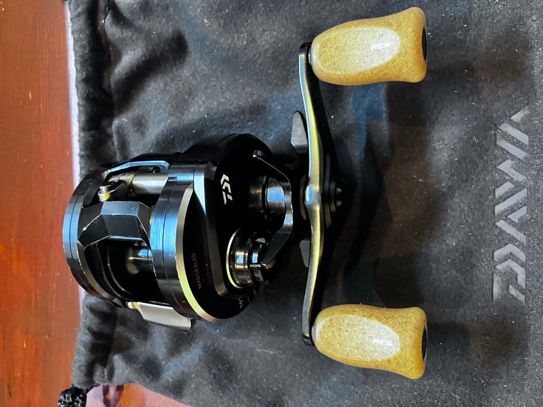 しゅぺ　Daiwa RYOGA 1016H RCSコルクノブ付　箱無