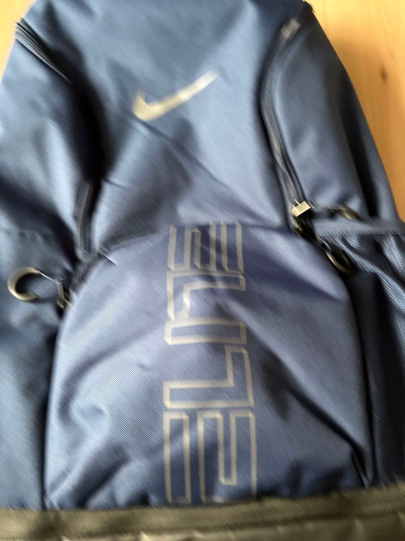 ミッドナイトネイビー　ナイキ ヴァシティ エリート バックパック（32L）