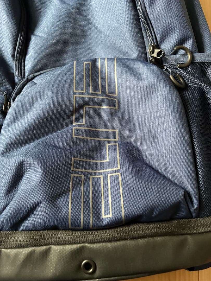 ミッドナイトネイビー　ナイキ ヴァシティ エリート バックパック（32L）