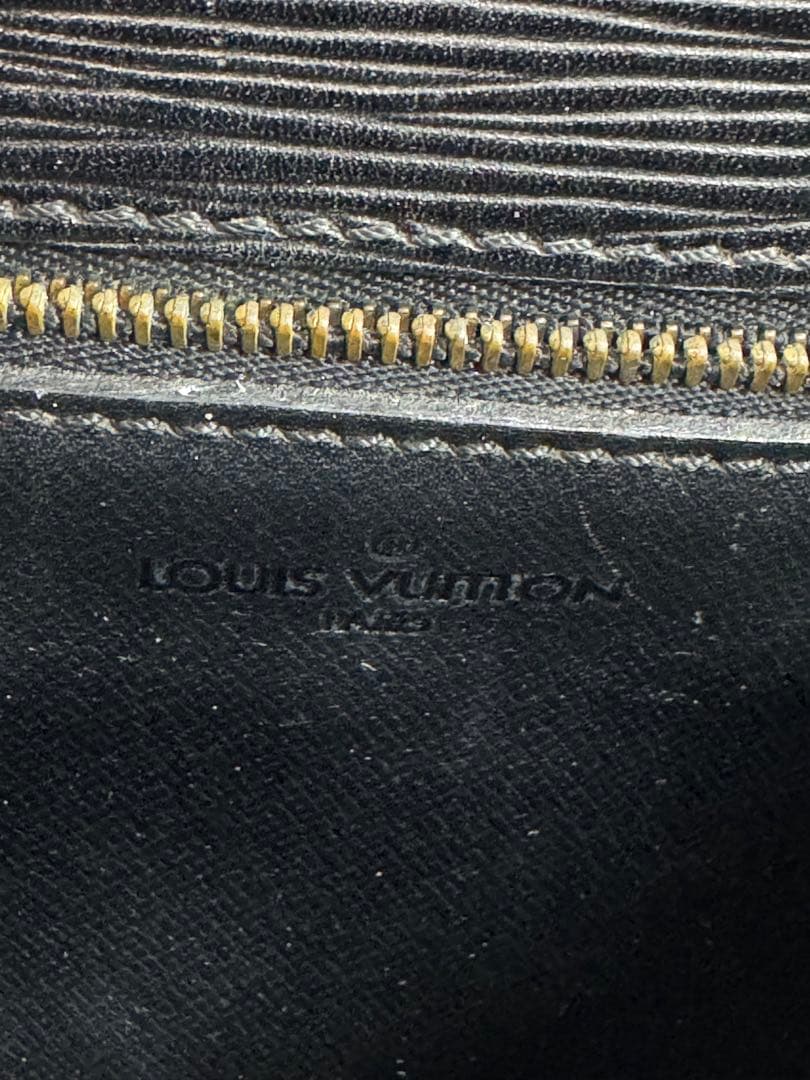 ルイ・ヴィトン　LOUIS・VUITTON サンクルー　エピレザー　ブラック