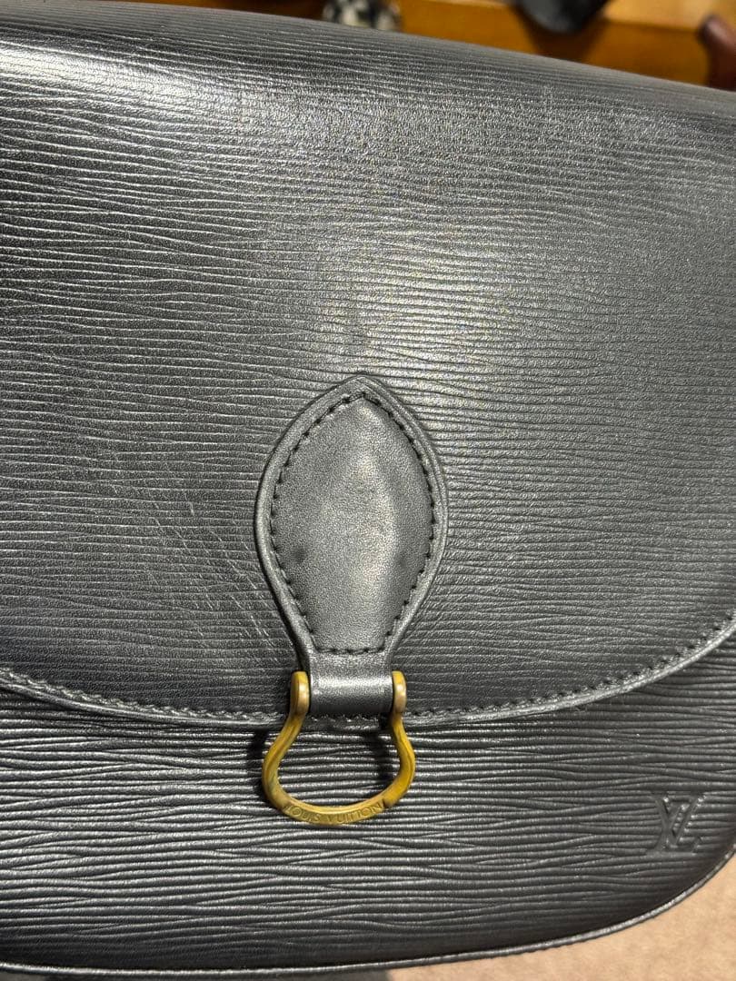 ルイ・ヴィトン　LOUIS・VUITTON サンクルー　エピレザー　ブラック