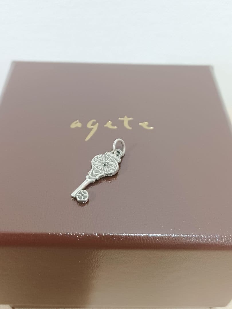 ★agete 鍵型シルバーチャーム 約2.5cm