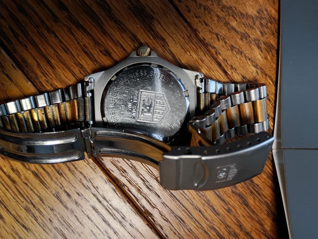 TAG Heuerプロフェッショナルクォーツ腕時計コンビ　サイズユニセックス