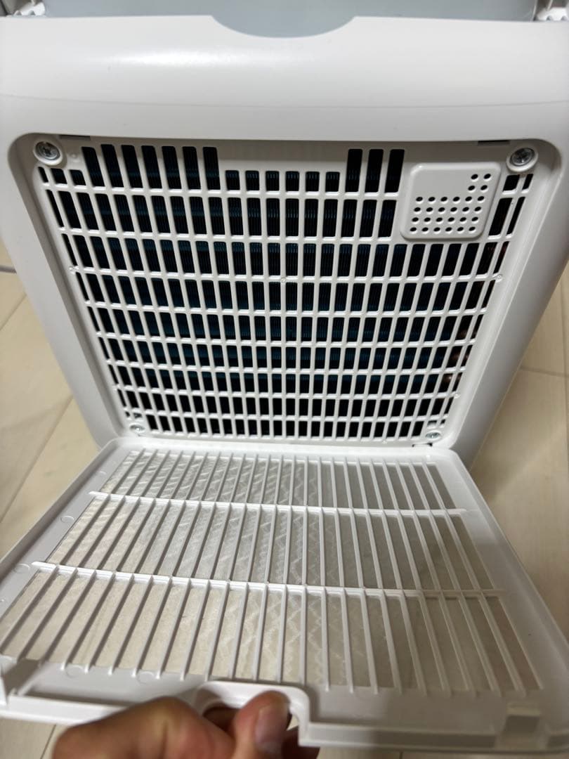 【新品同様】シャープ衣類乾燥機除湿機CV-R71-W