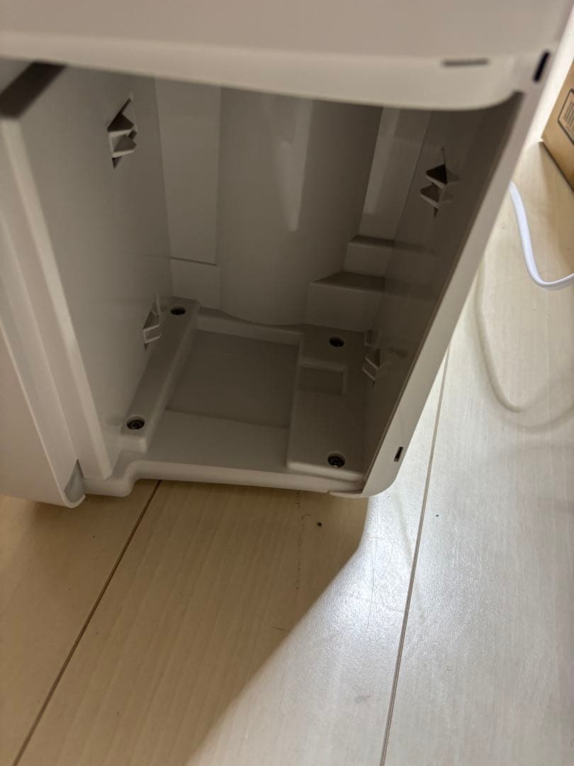 【新品同様】シャープ衣類乾燥機除湿機CV-R71-W