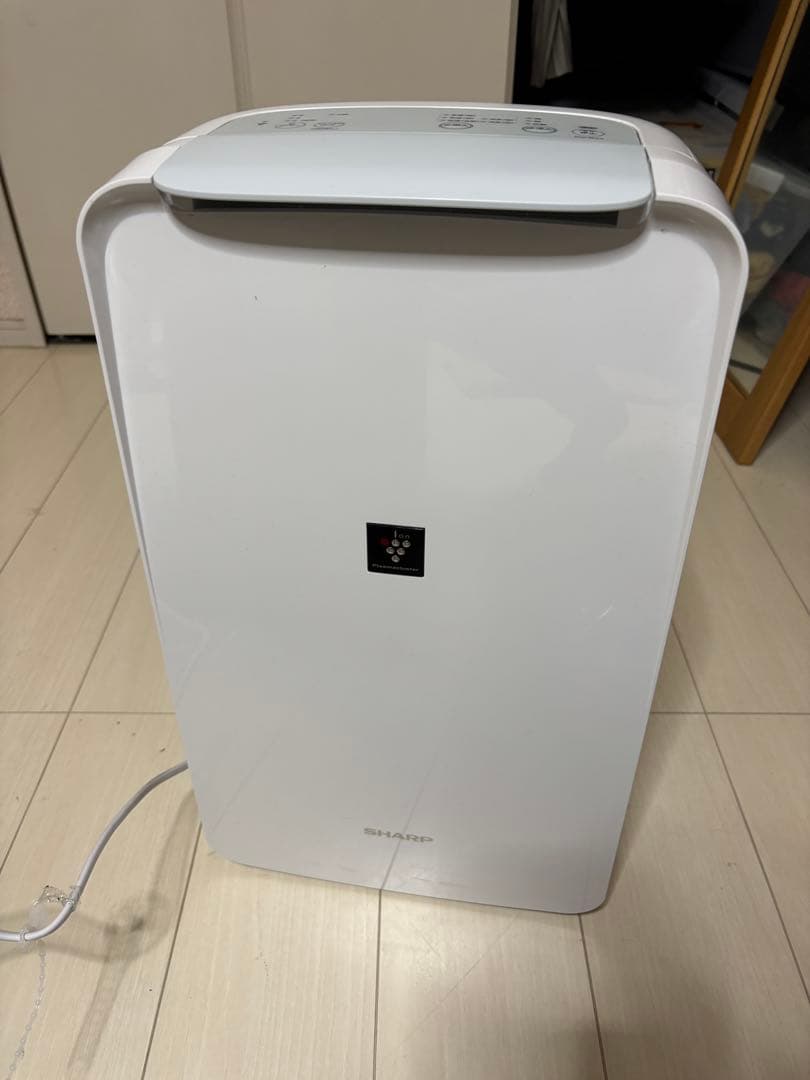 【新品同様】シャープ衣類乾燥機除湿機CV-R71-W