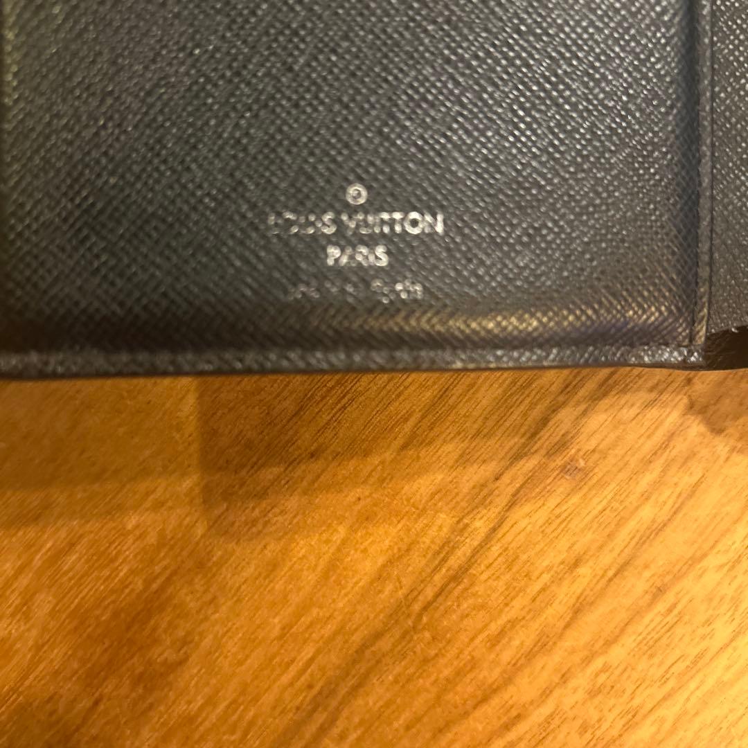 Louis Vuitton ルイヴィトン二つ折り財布 ブラック