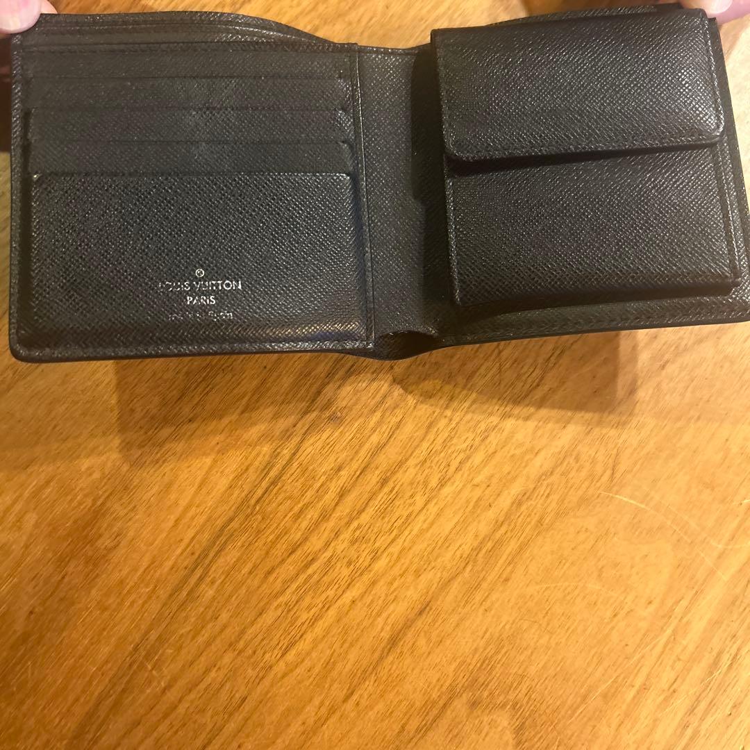 Louis Vuitton ルイヴィトン二つ折り財布 ブラック