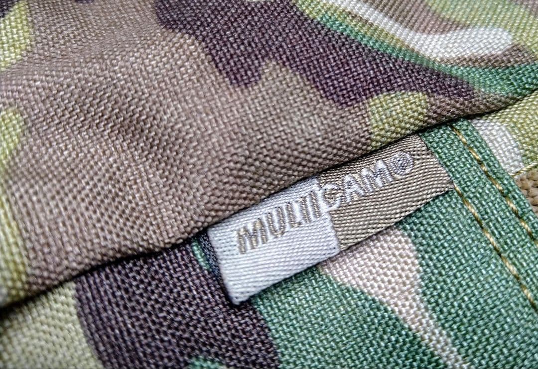 【UNIVERSAL ARMOR】未使用品プレートキャリア＋カスタム