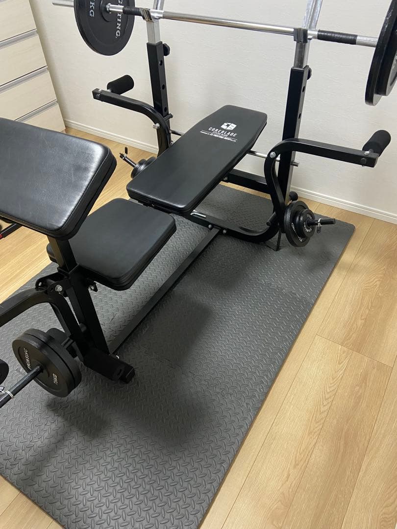 ベンチプレス　筋トレ　ベンチ　ダンベル