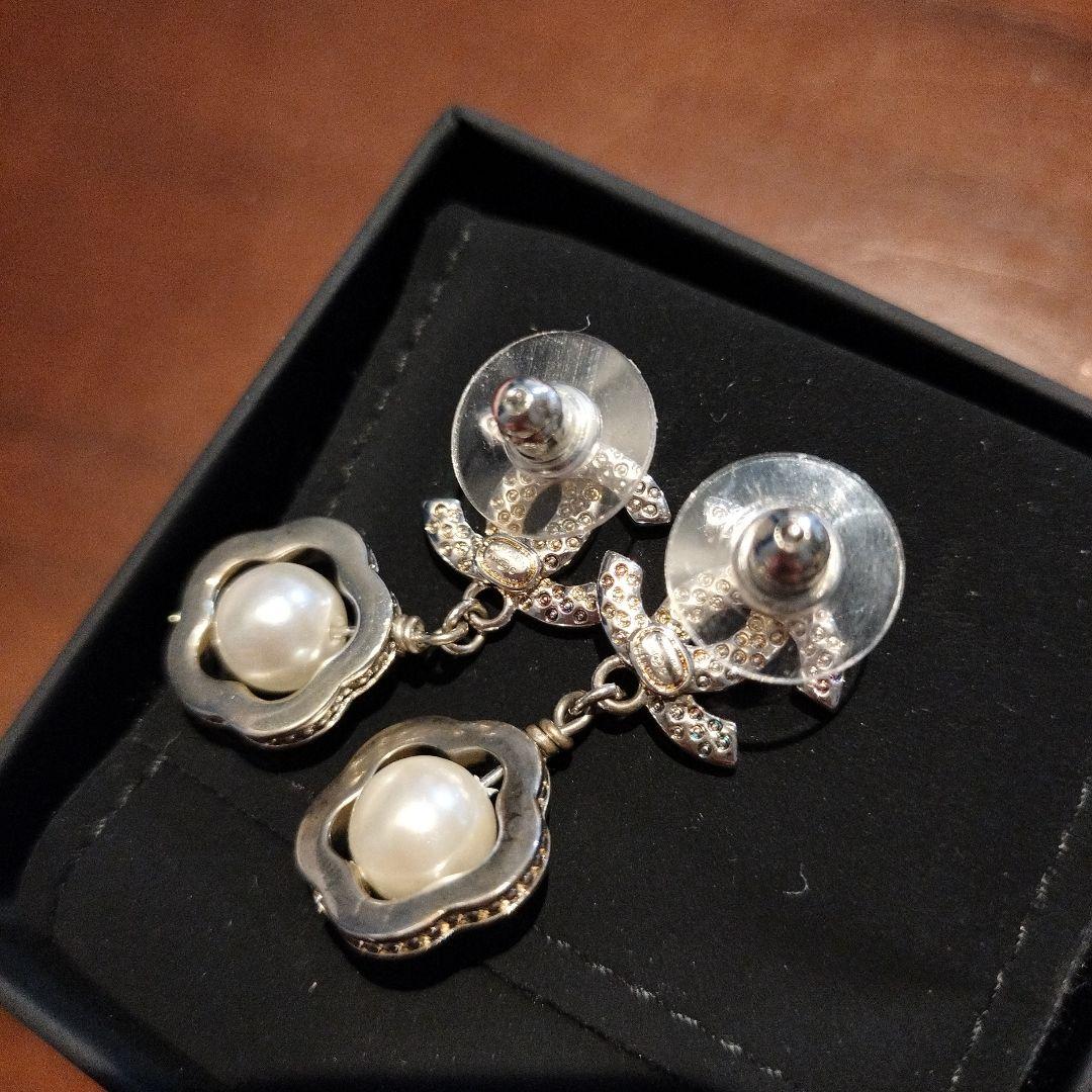 CHANEL パール付きフラワーモチーフピアス