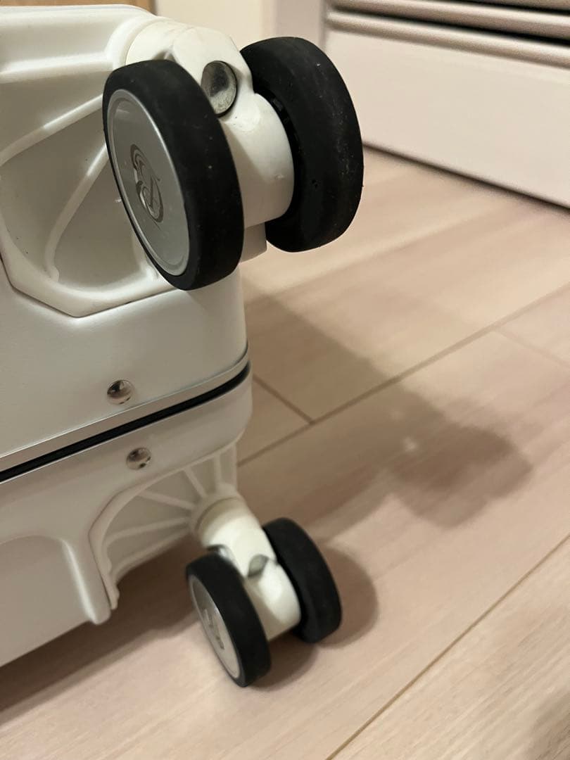 ランバンオンブルースーツケース　32L