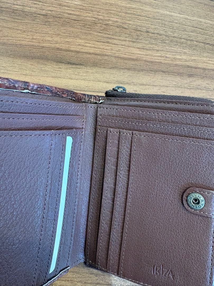 新品未使用　本革　二つ折り財布 IBIZA