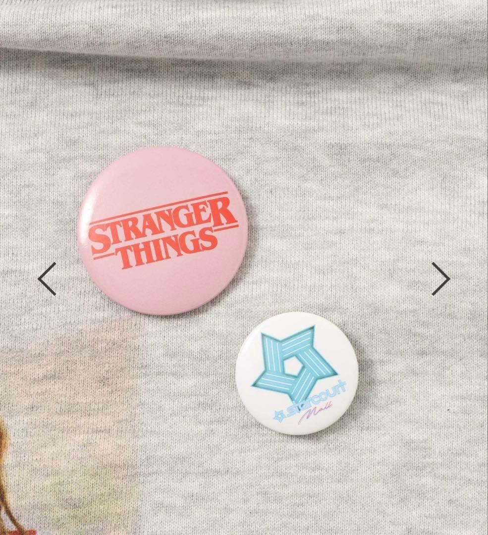 ◆新品◆【STRANGER THINGS】コラボ 缶バッチ付きパーカー グレー