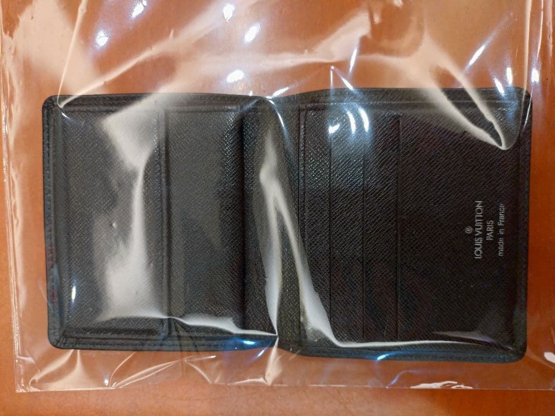 LOUIS VUITTON タイガ　ブラック　黒財布　メンズす