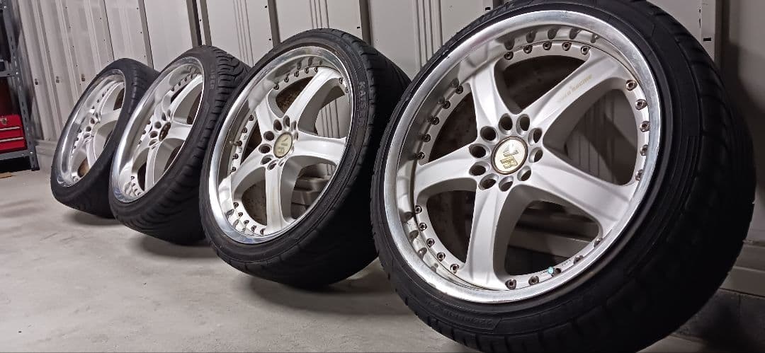 レイズ◆ボルクAV3◆18インチ8.0J+43◆9.0J+44◆114.3の5穴