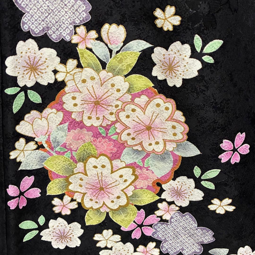 m-94＋　D136 振袖　桜　黒地　正絹　着物　袷　極美品