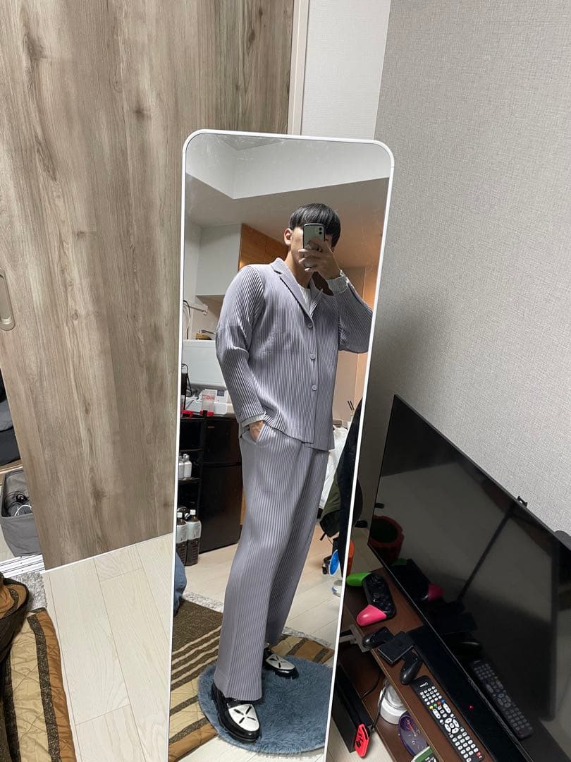 プリーツパンツ　オムプリッセイッセイミヤケ　薄いパープル　サイズ2