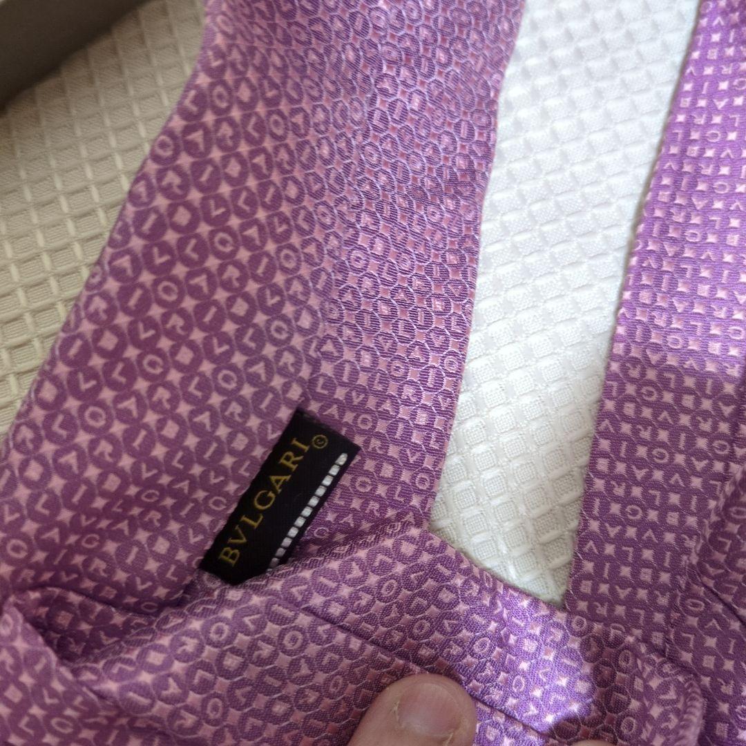 専用です。BVLGARI ロゴマニアピンク ネクタイ 約8cm幅
