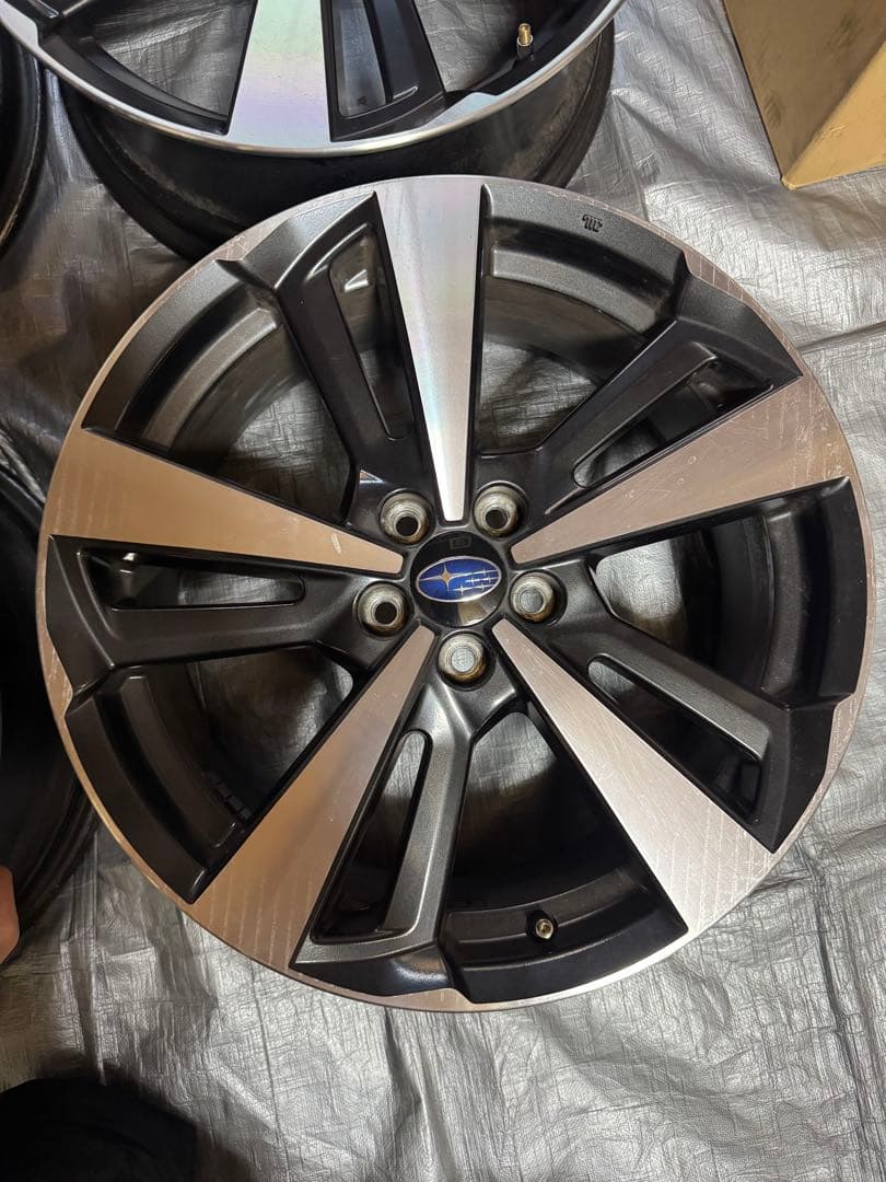 スバル 18インチ 純正ホイール
