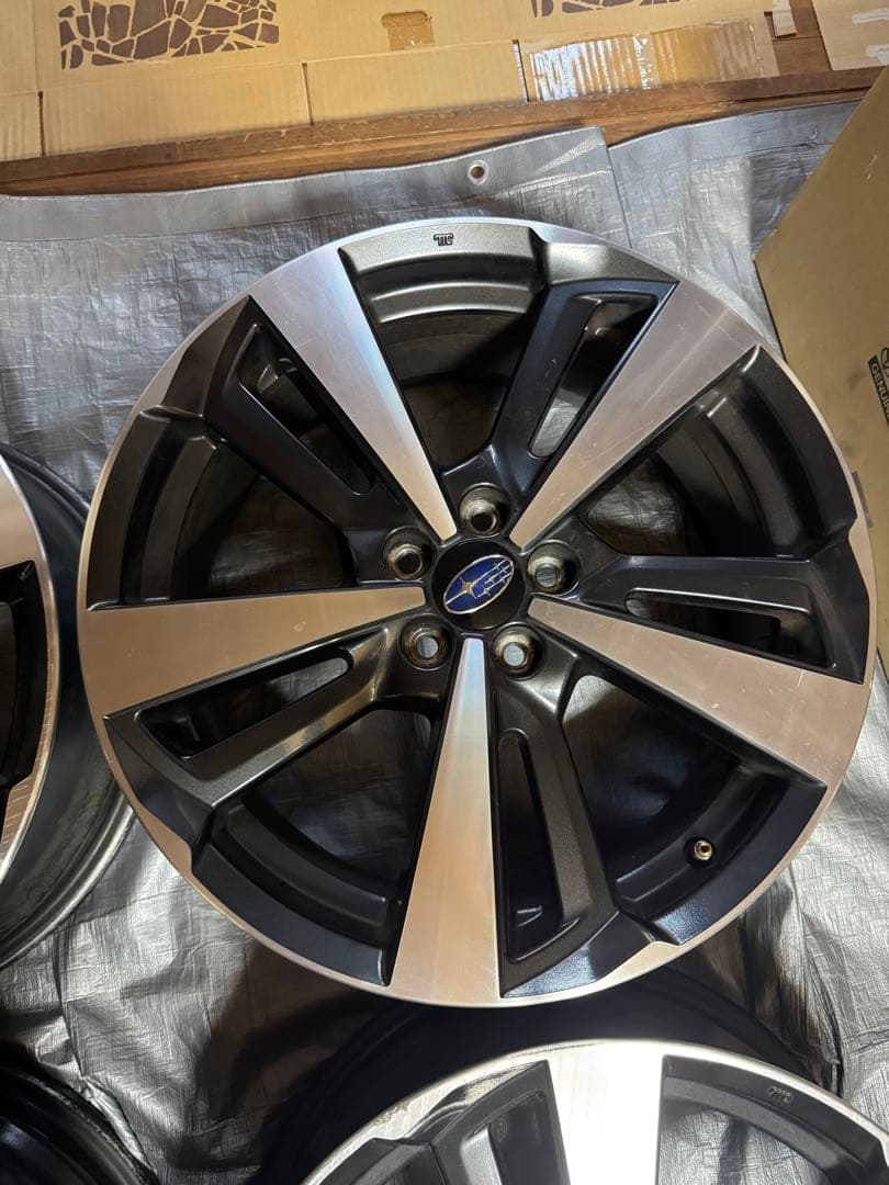 スバル 18インチ 純正ホイール