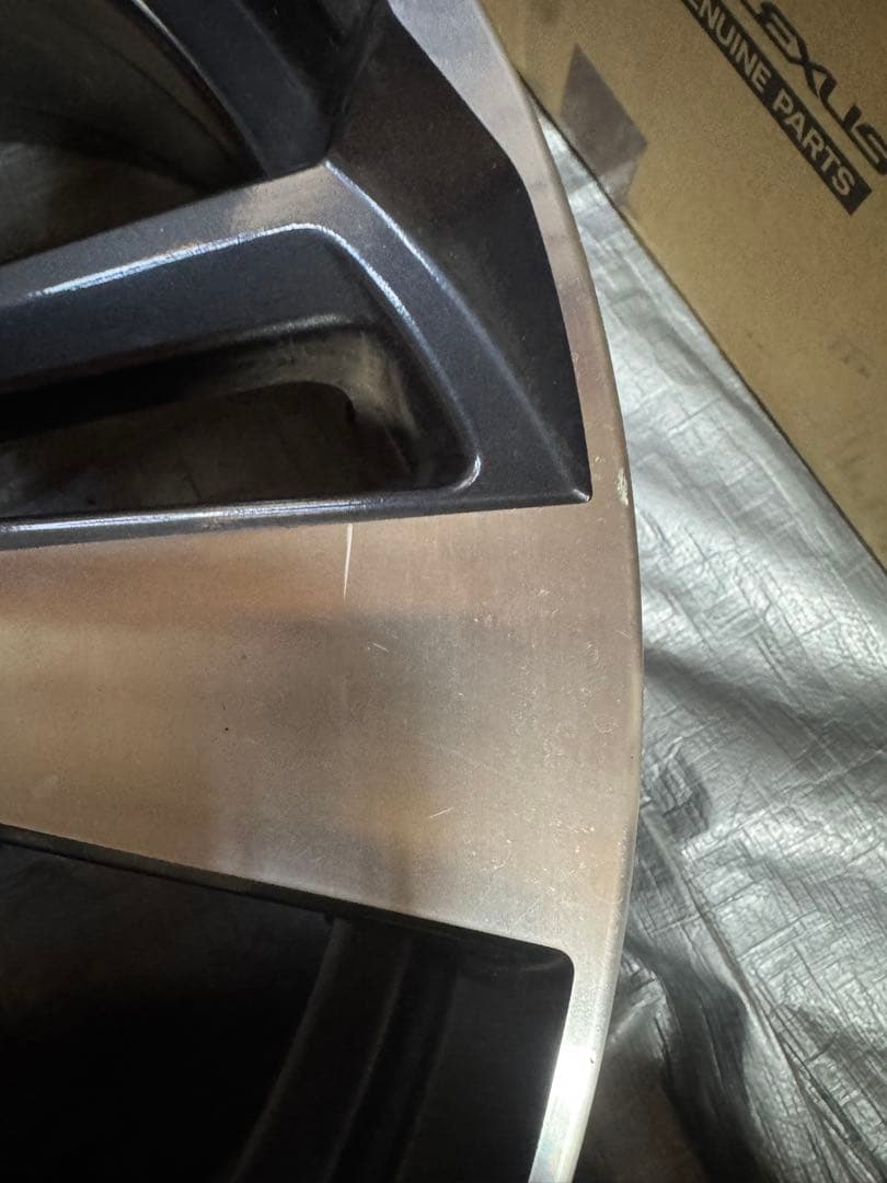 スバル 18インチ 純正ホイール