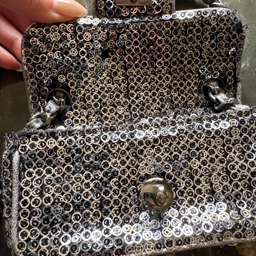 CHANEL シルバー スパンコール ショルダーバッグ　プレゼント
