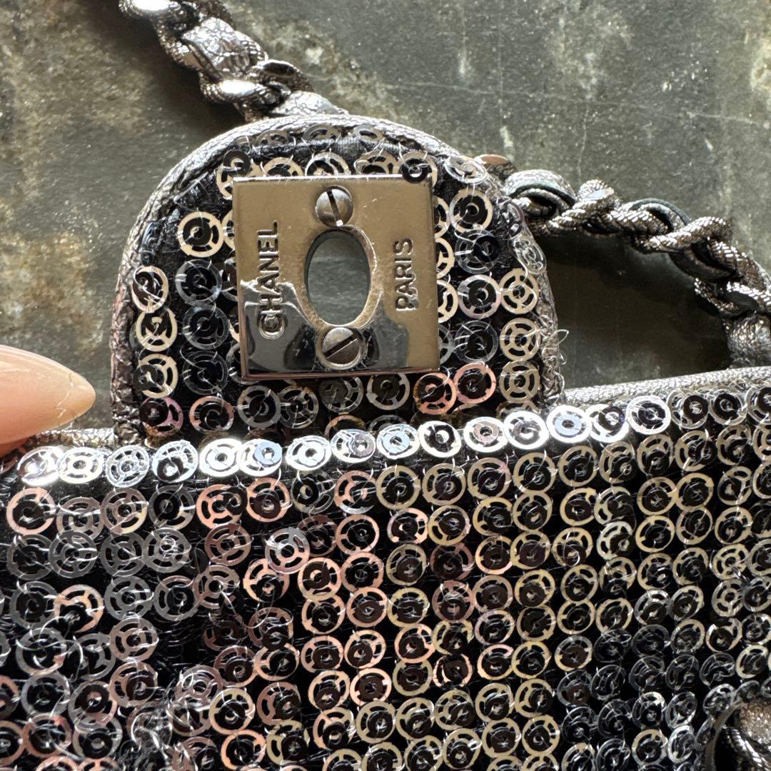 CHANEL シルバー スパンコール ショルダーバッグ　プレゼント