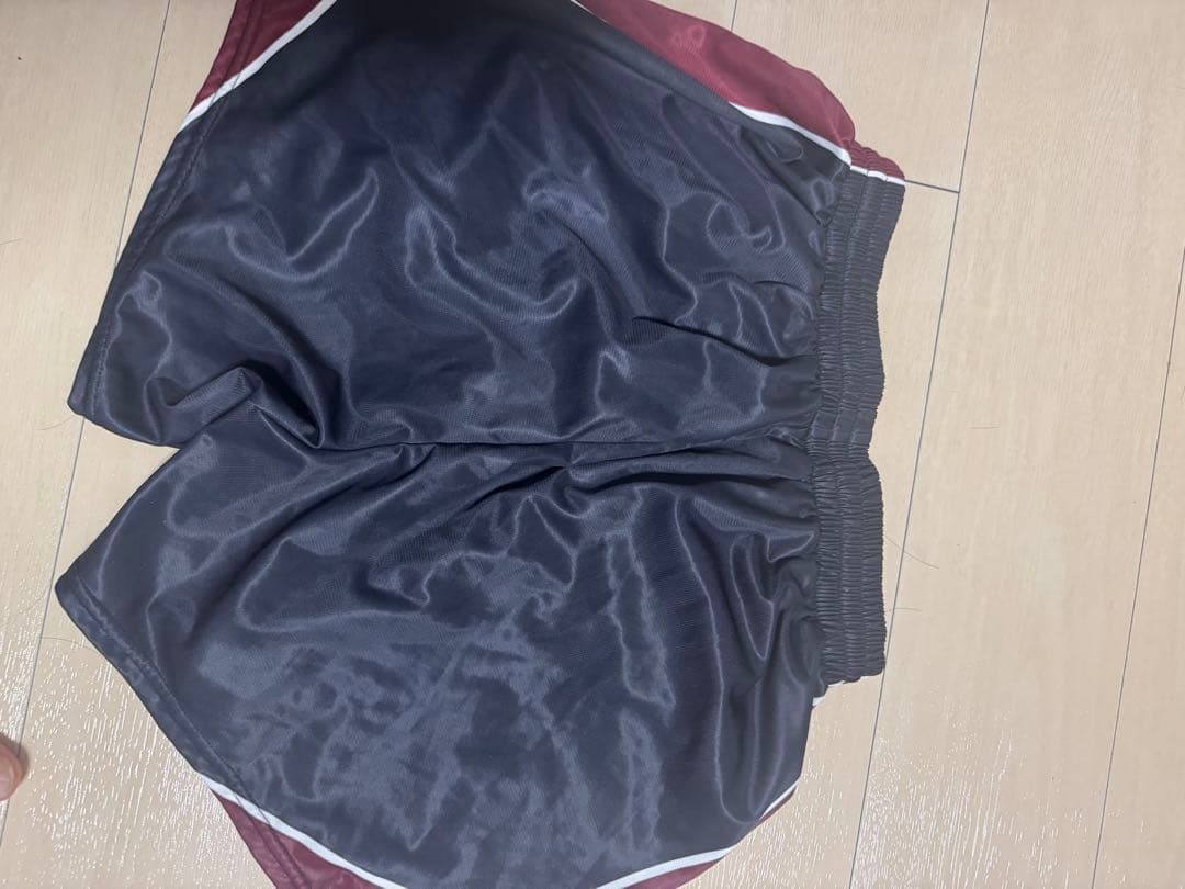 バレーボールパンツ 黒/ワイン色 番号2