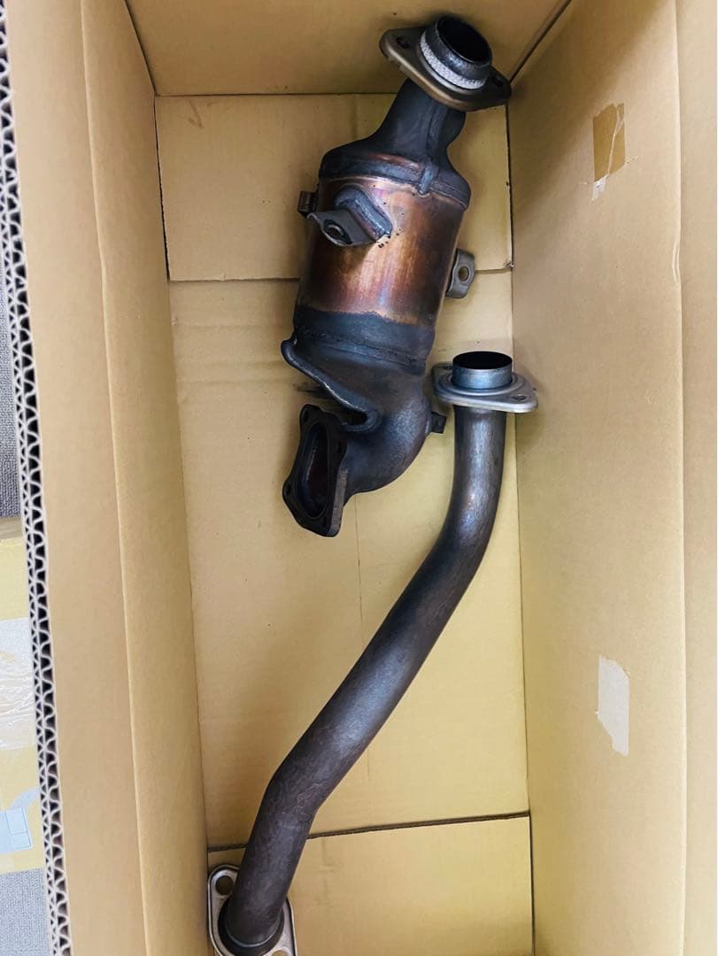 スイフトスポーツzc33s 純正触媒及び純正フロントパイプ