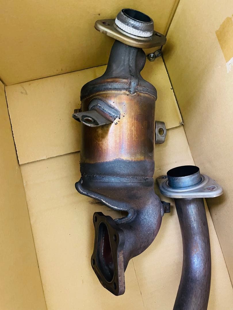スイフトスポーツzc33s 純正触媒及び純正フロントパイプ