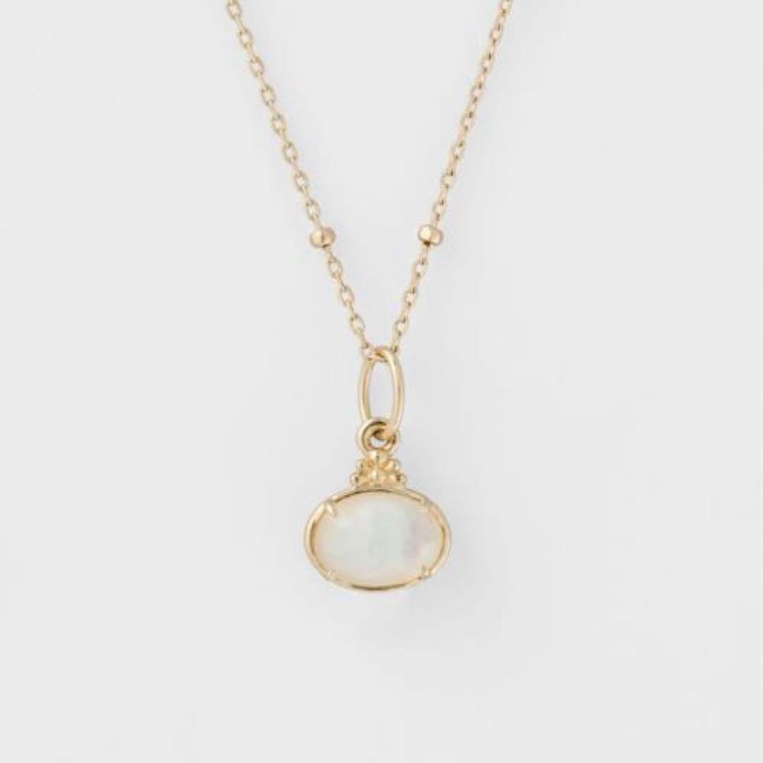 美品 agete シェル／クォーツチャーム