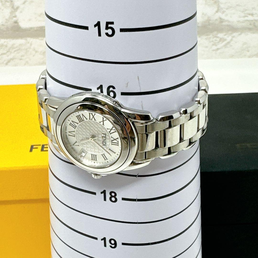 新品電池 FENDI 腕時計 ズッカ FF デイト ローマン 2200L 付属品