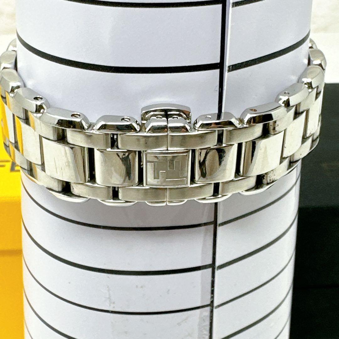 新品電池 FENDI 腕時計 ズッカ FF デイト ローマン 2200L 付属品