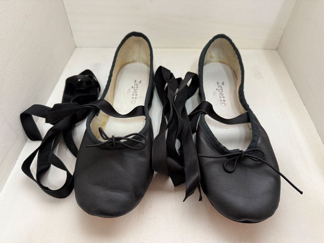 『repetto』ribbon shoes