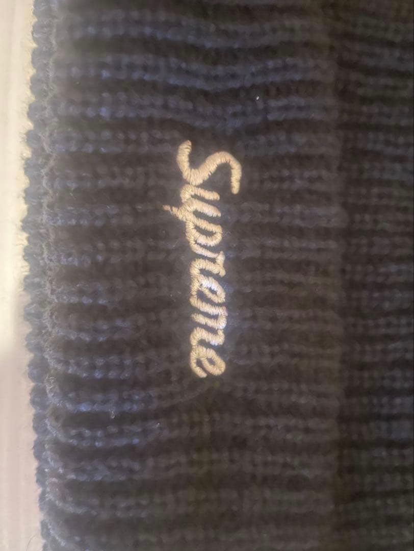 ステッカー付きSupreme LooseGaugeBeanieブラック ニット帽
