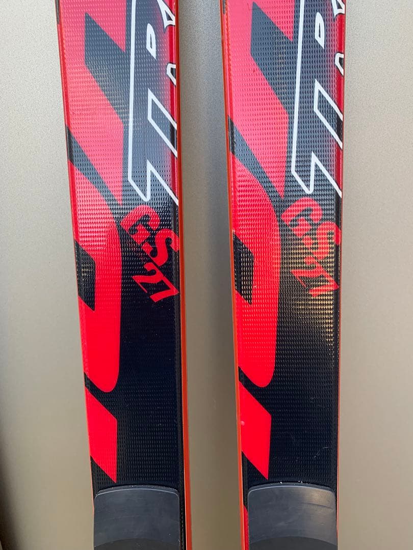 オガサカ　トライアンGS R27