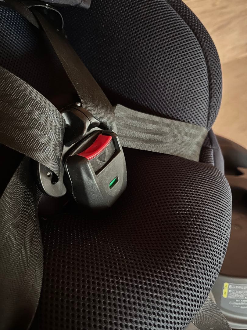 送料込！コンビ THE S ISOFIX エッグショックZD Combi 新生児