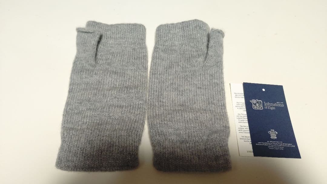 Johnstons　ジョンストンズ　カシミヤ　Silver　手袋