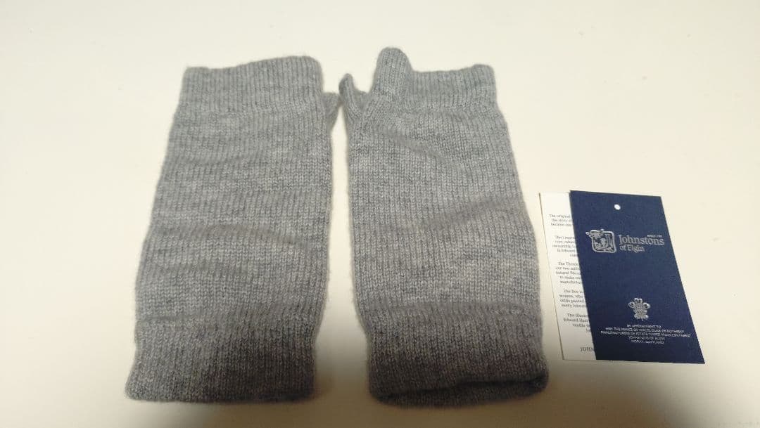 Johnstons　ジョンストンズ　カシミヤ　Silver　手袋