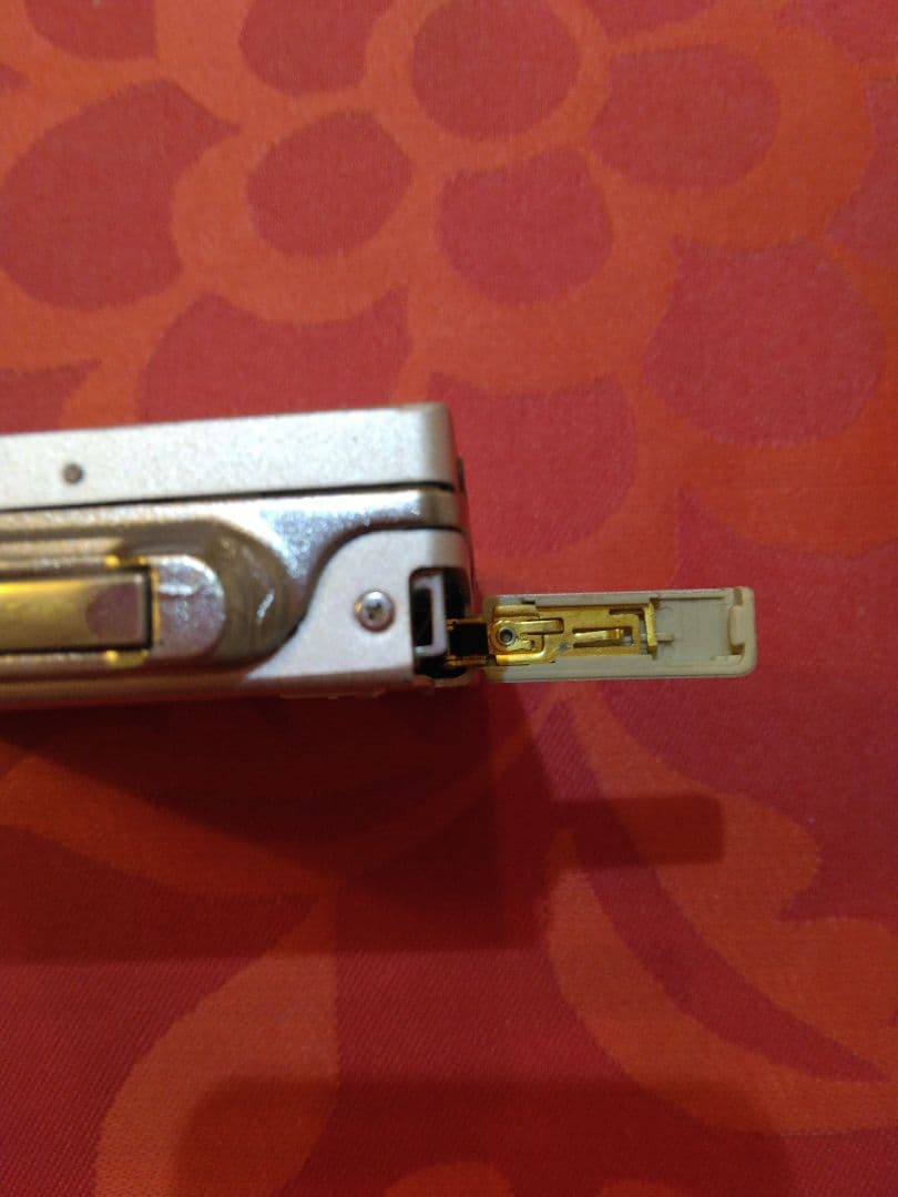 ◆◇ソニー SONY MDウォークマンMZ-R909 録音・再生 動作品◆◇